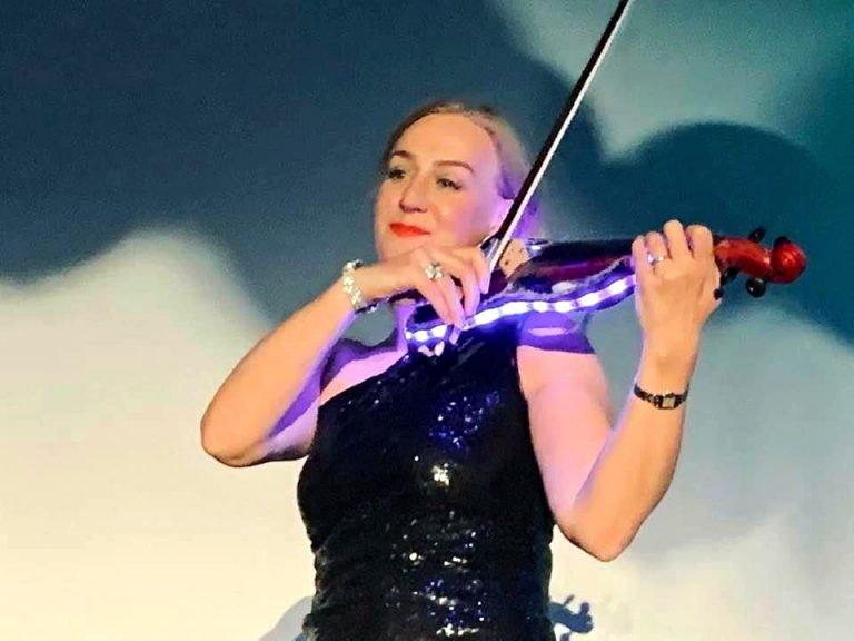 November 2019 « Electric Violinist London Sarah Mallock Electric Violin
